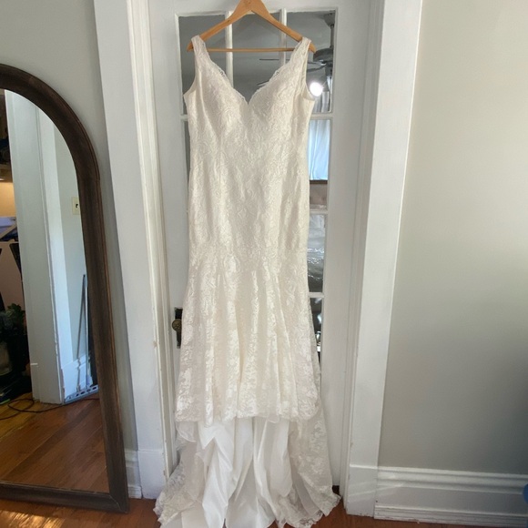 Wedding Dress Size 12 - Picture 9 of 10